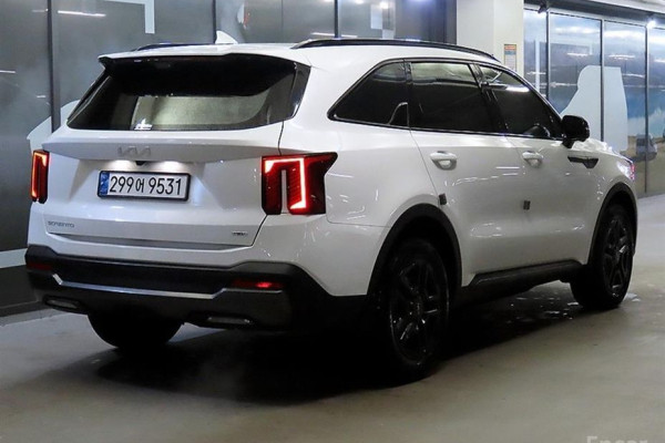 2025 Kia Sorento с пробегом 13 514 км