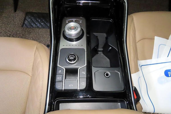 2025 Kia Sorento с пробегом 13 514 км