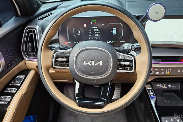 2025 Kia Sorento с пробегом 16 104 км