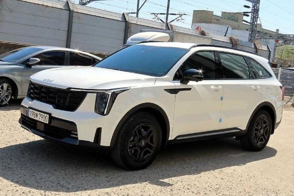 2024 Kia Sorento с пробегом 15 648 км