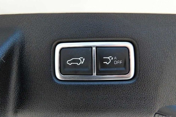 2024 Kia Sorento с пробегом 15 648 км