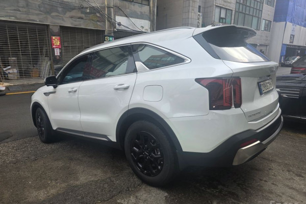 2024 Kia Sorento с пробегом 22 878 км