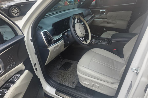 2024 Kia Sorento с пробегом 22 878 км