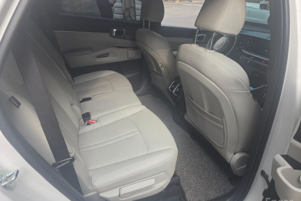 2024 Kia Sorento с пробегом 22 878 км