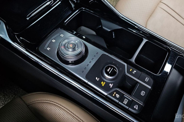 2024 Kia Sorento с пробегом 19 398 км