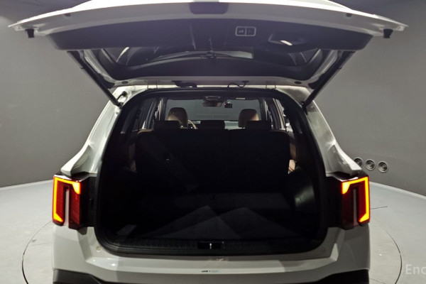 2024 Kia Sorento с пробегом 19 398 км