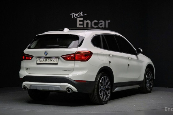 2022 BMW X1 с пробегом 87 992 км