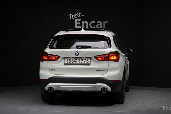 2022 BMW X1 с пробегом 87 992 км