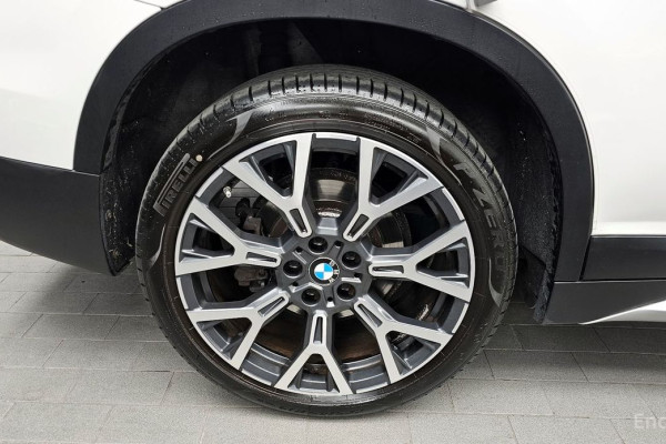 2022 BMW X1 с пробегом 40 216 км