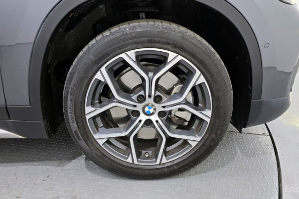 2022 BMW X1 с пробегом 43 673 км