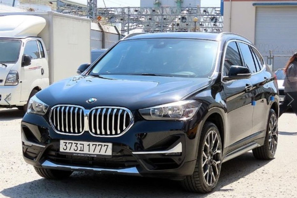 2022 BMW X1 с пробегом 77 635 км
