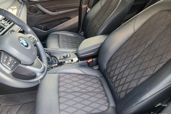 2021 BMW X1 с пробегом 49 015 км