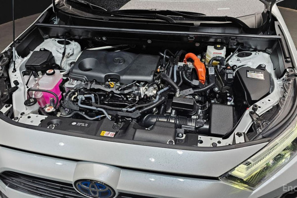 2023 Toyota RAV4 с пробегом 3 863 км