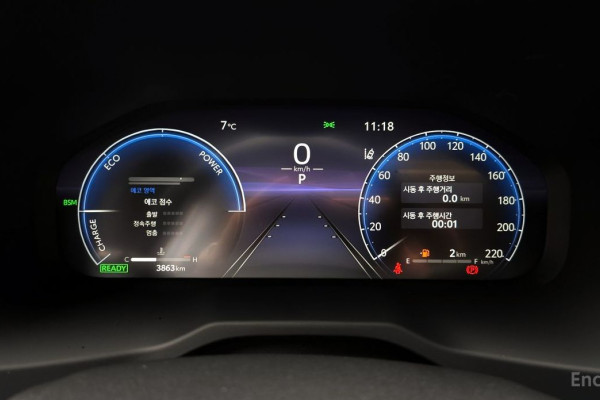 2023 Toyota RAV4 с пробегом 3 863 км