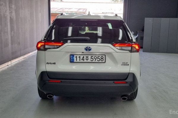 2022 Toyota RAV4 с пробегом 25 605 км