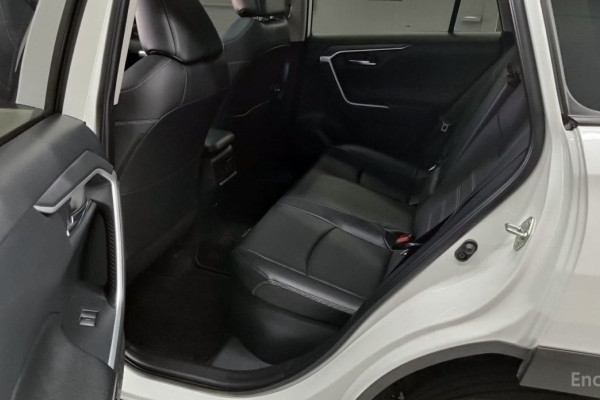 2022 Toyota RAV4 с пробегом 25 605 км