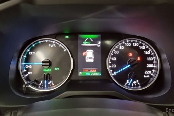 2022 Toyota RAV4 с пробегом 25 605 км