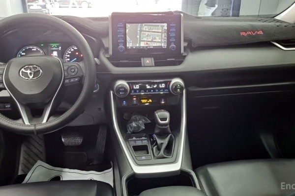 2022 Toyota RAV4 с пробегом 25 605 км