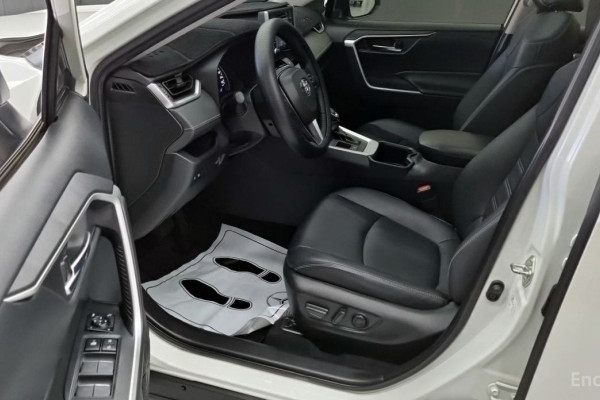 2022 Toyota RAV4 с пробегом 25 605 км