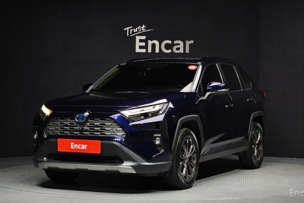 2022 Toyota RAV4 с пробегом 67 877 км