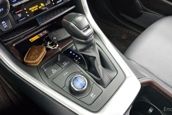 2022 Toyota RAV4 с пробегом 67 877 км