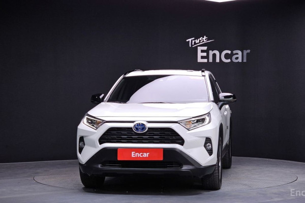 2021 Toyota RAV4 с пробегом 38 114 км