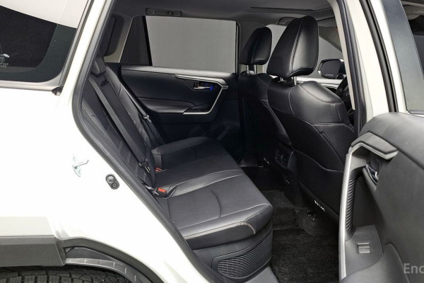 2021 Toyota RAV4 с пробегом 38 114 км