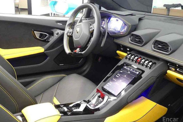 2023 Lamborghini Huracán с пробегом 3 680 км