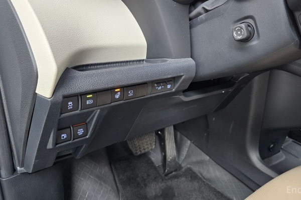 2023 Toyota Sienna с пробегом 12 710 км