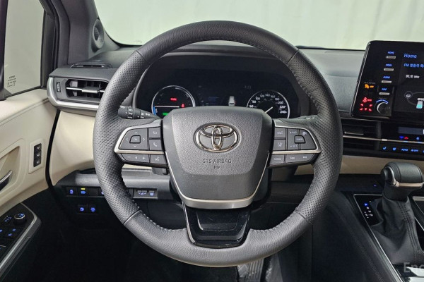 2023 Toyota Sienna с пробегом 12 710 км