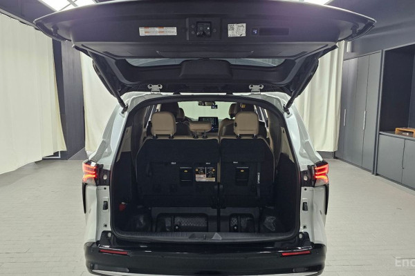2023 Toyota Sienna с пробегом 12 710 км