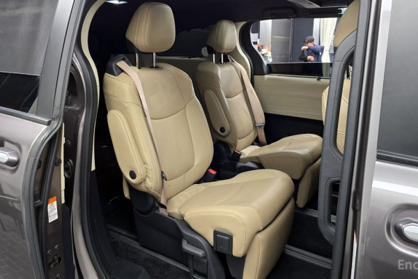 2022 Toyota Sienna с пробегом 72 166 км