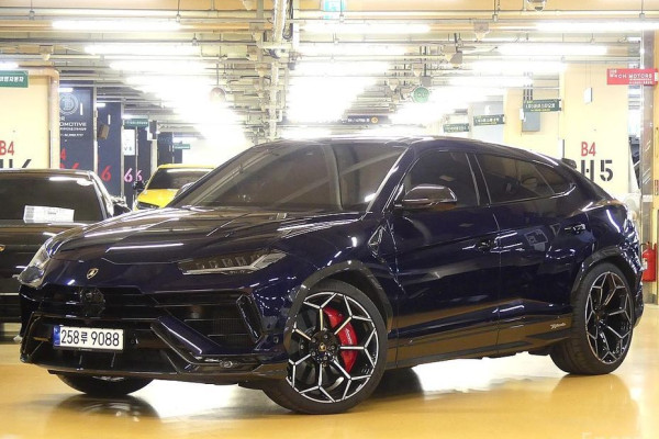 2023 Lamborghini Urus с пробегом 6 699 км