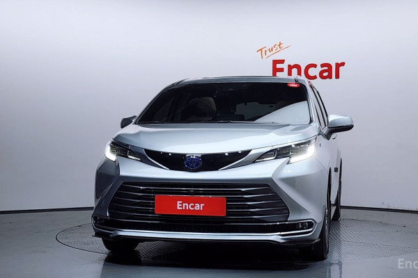 2022 Toyota Sienna с пробегом 46 213 км