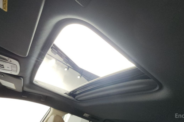 2022 Toyota Sienna с пробегом 46 213 км