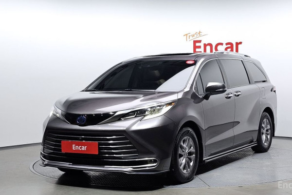 2023 Toyota Sienna с пробегом 81 160 км