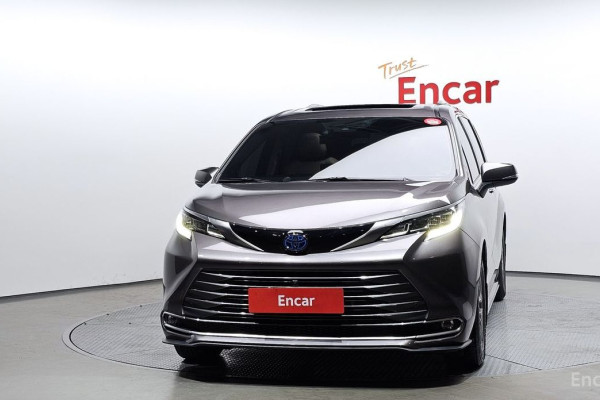 2023 Toyota Sienna с пробегом 81 160 км