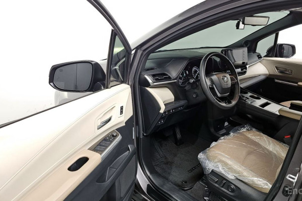 2023 Toyota Sienna с пробегом 81 160 км