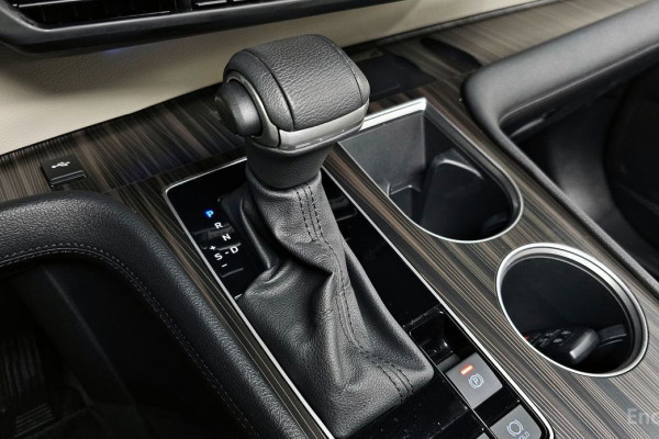 2023 Toyota Sienna с пробегом 81 160 км