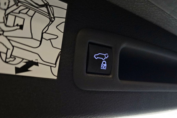 2023 Toyota Sienna с пробегом 81 160 км