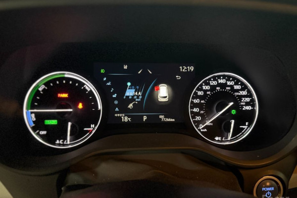 2022 Toyota Sienna с пробегом 77 301 км