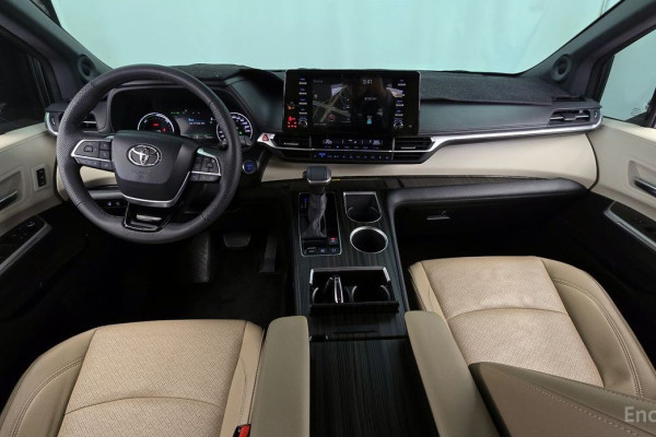 2022 Toyota Sienna с пробегом 74 030 км