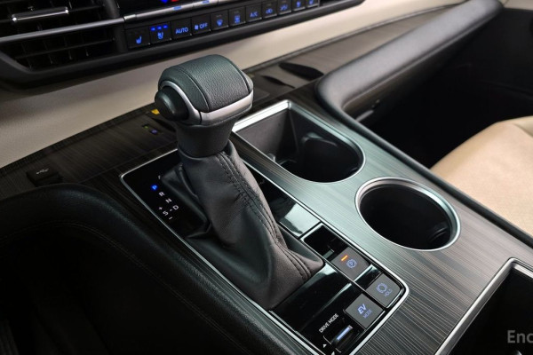 2022 Toyota Sienna с пробегом 74 030 км