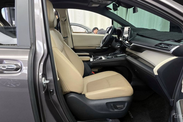 2022 Toyota Sienna с пробегом 74 030 км