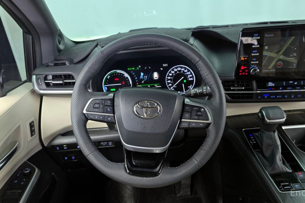 2022 Toyota Sienna с пробегом 74 030 км