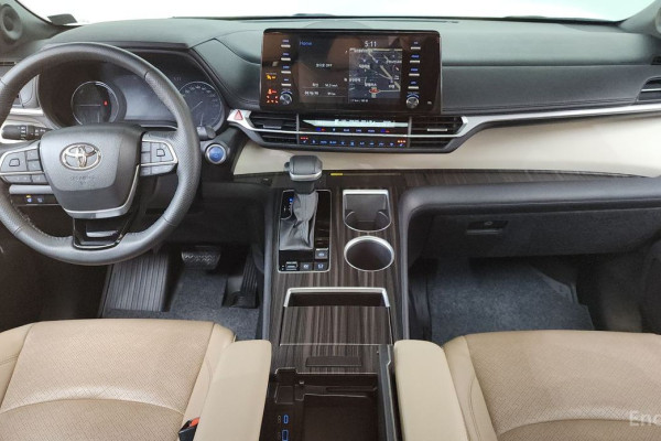 2023 Toyota Sienna с пробегом 27 963 км