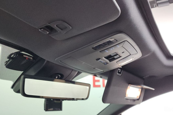 2023 Toyota Sienna с пробегом 27 963 км