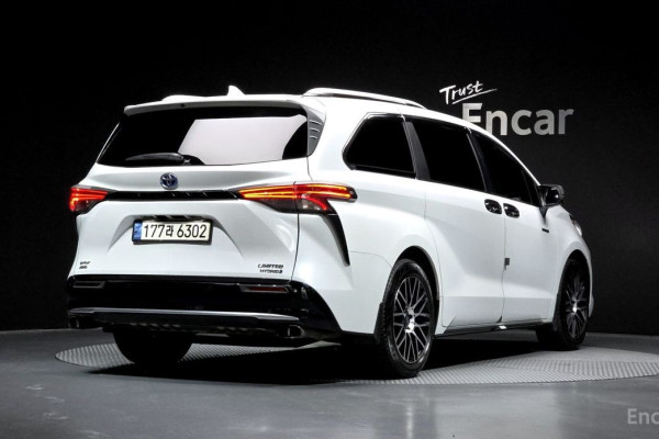 2022 Toyota Sienna с пробегом 103 535 км