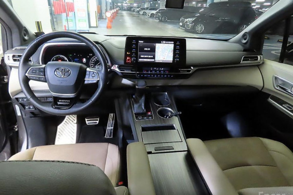 2021 Toyota Sienna с пробегом 101 199 км