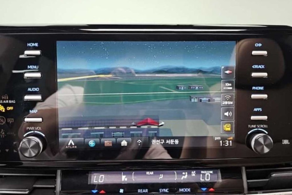 2023 Toyota Sienna с пробегом 58 624 км